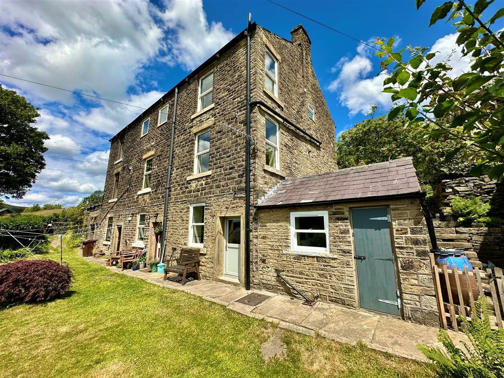 Property photo 2 of 19