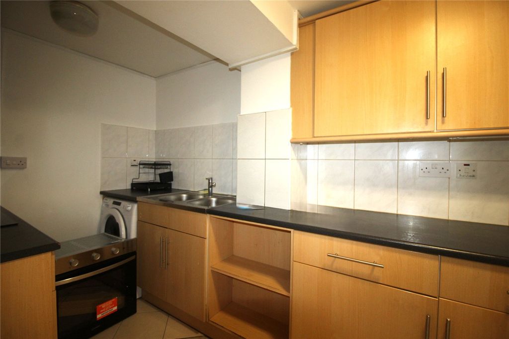 Property photo 3 of 10 Picture No. 08