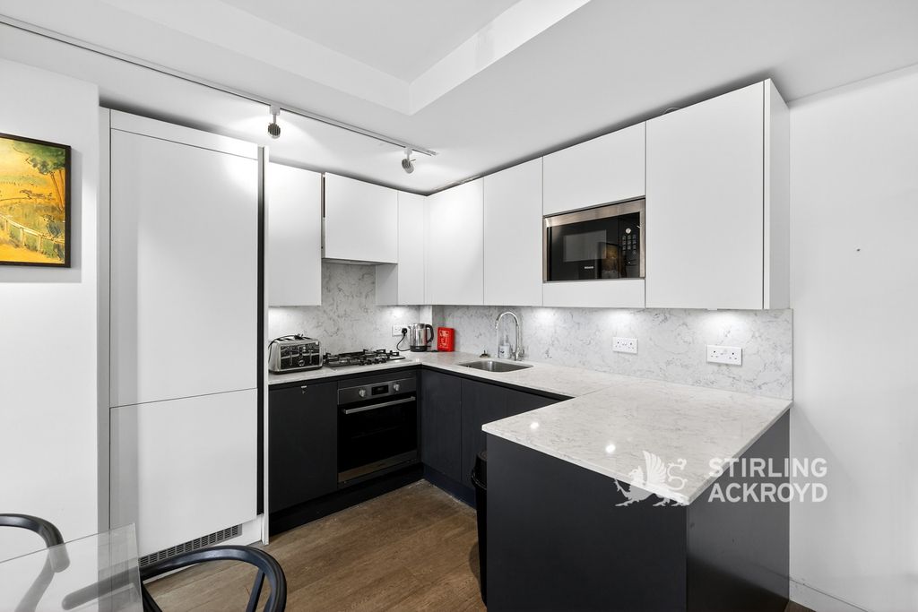 Property photo 2 of 19 Pbox-Img.Jpg