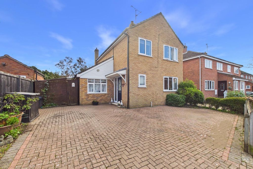 Property photo 1 of 21 Cam03877G0-Pr0322-Still022.Jpg