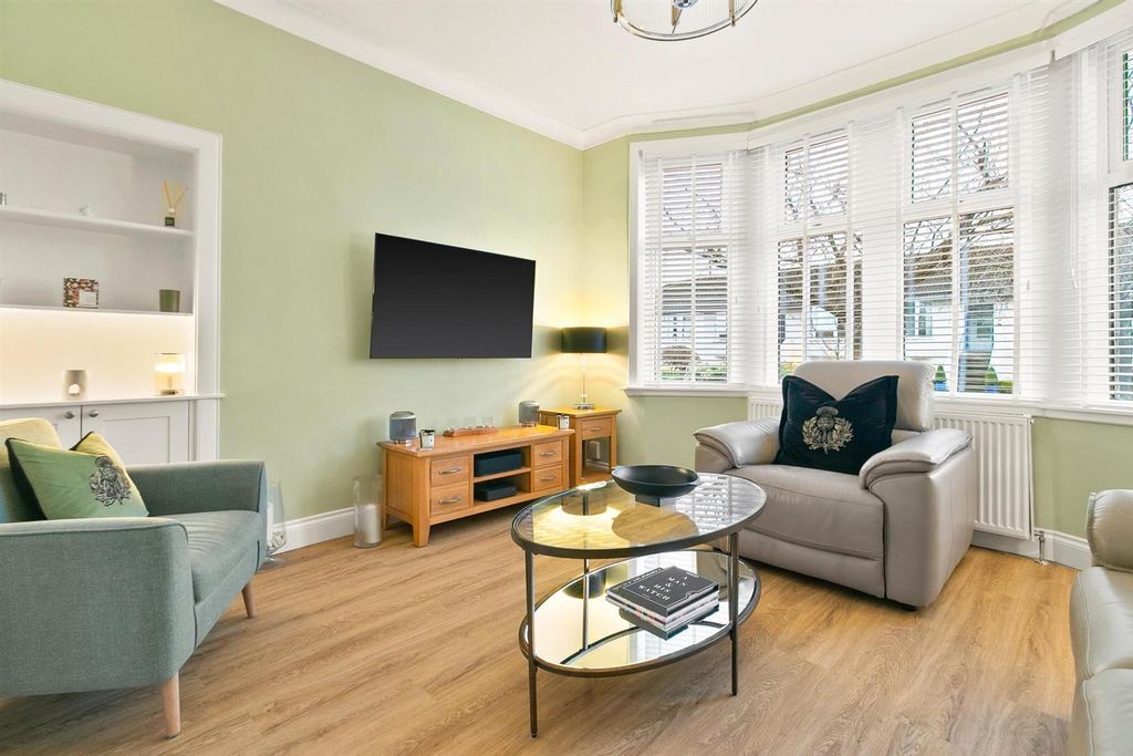 Property photo 2 of 26