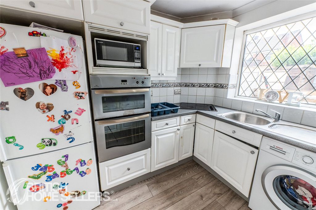 Property photo 3 of 22 Picture No. 05
