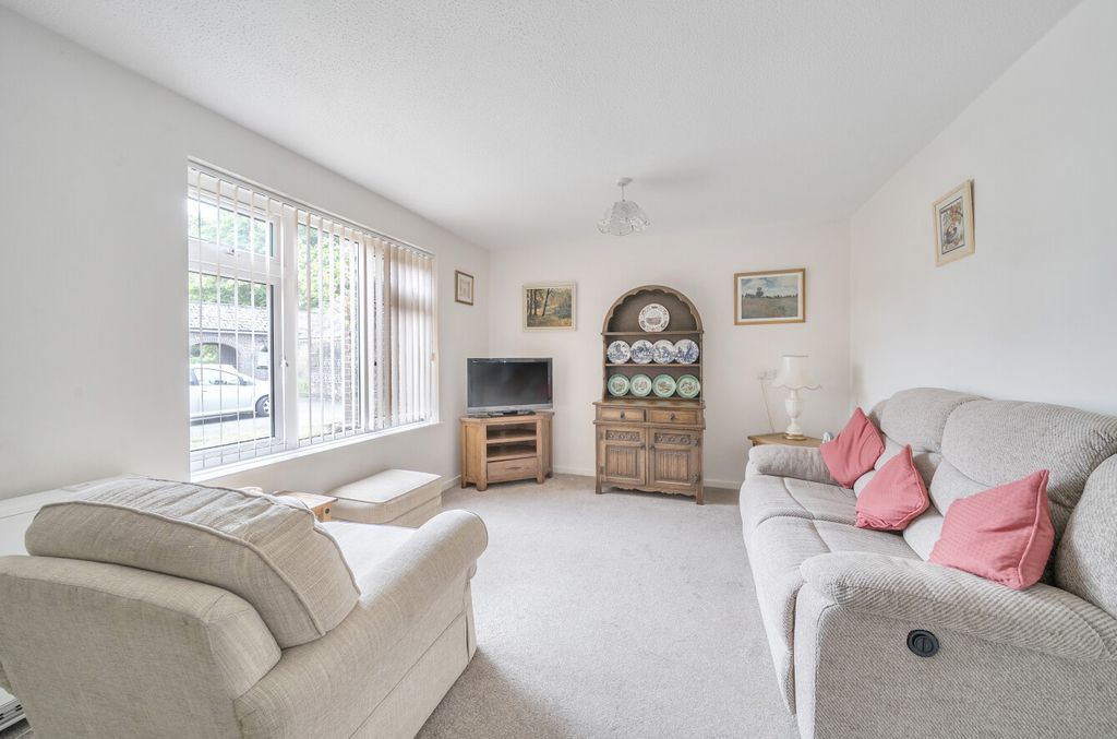 Property photo 2 of 10 1342103-6-68A3342...