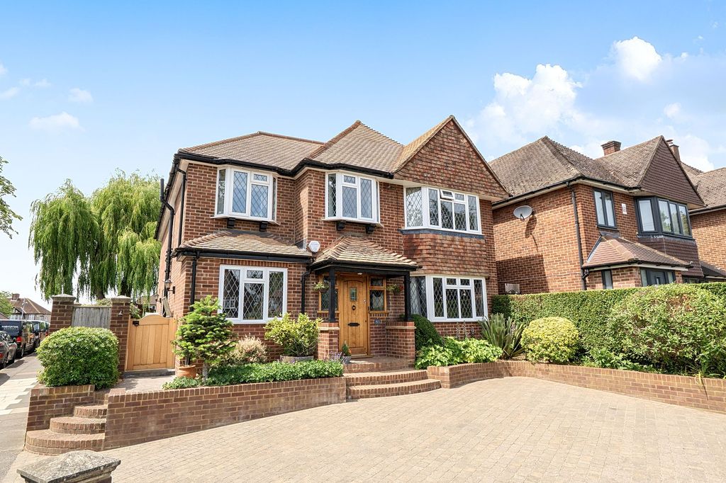 Property photo 1 of 33