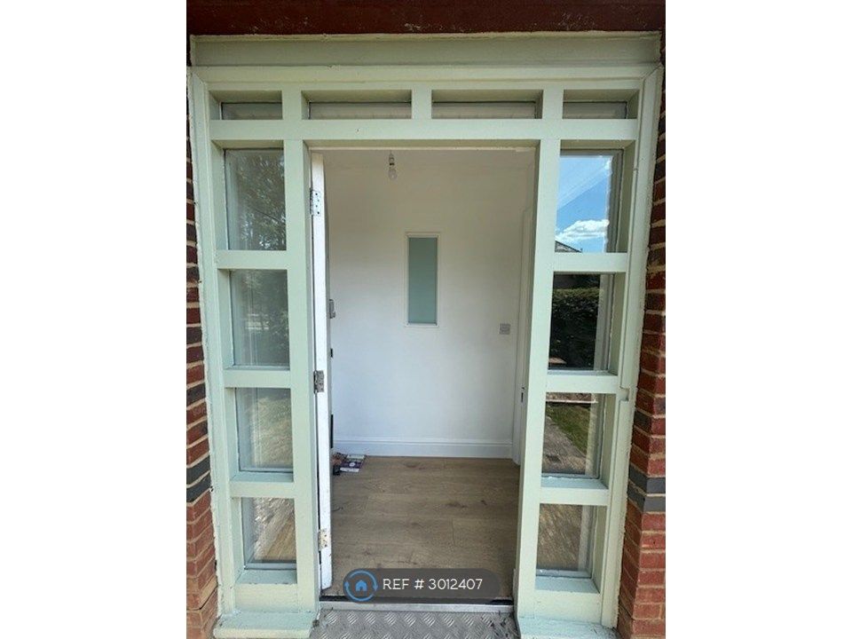 Property photo 3 of 31