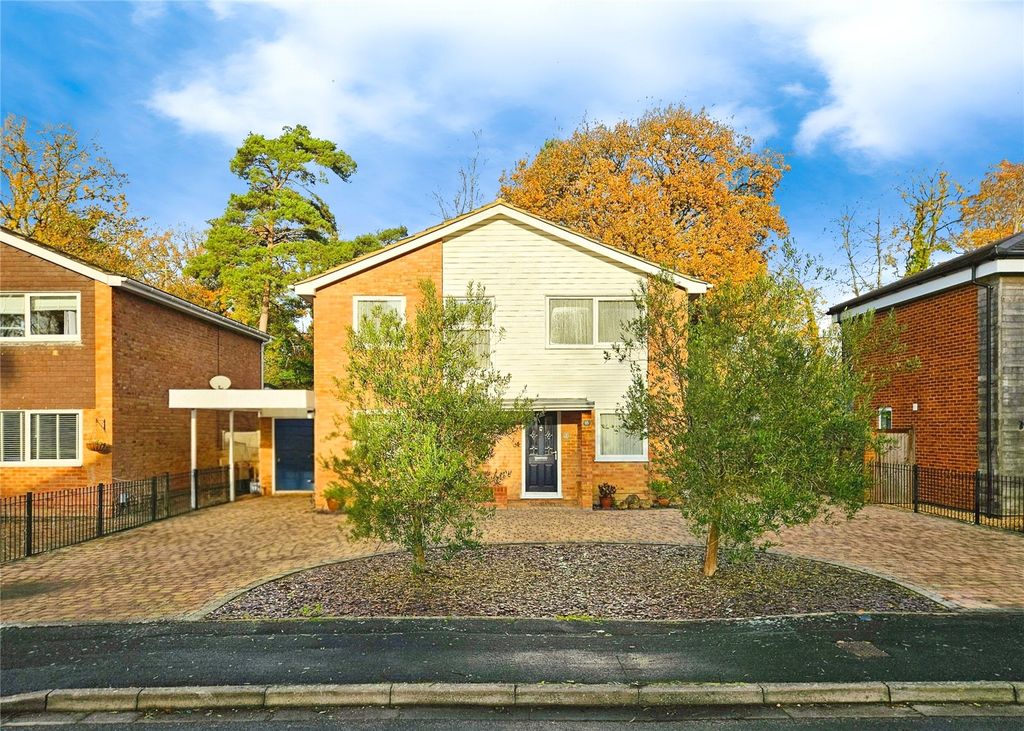 Property photo 1 of 40 Picture No. 13