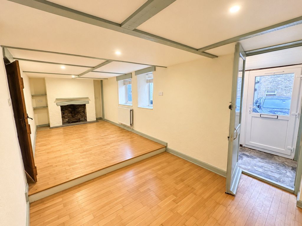 Property photo 2 of 12 Picture No. 03