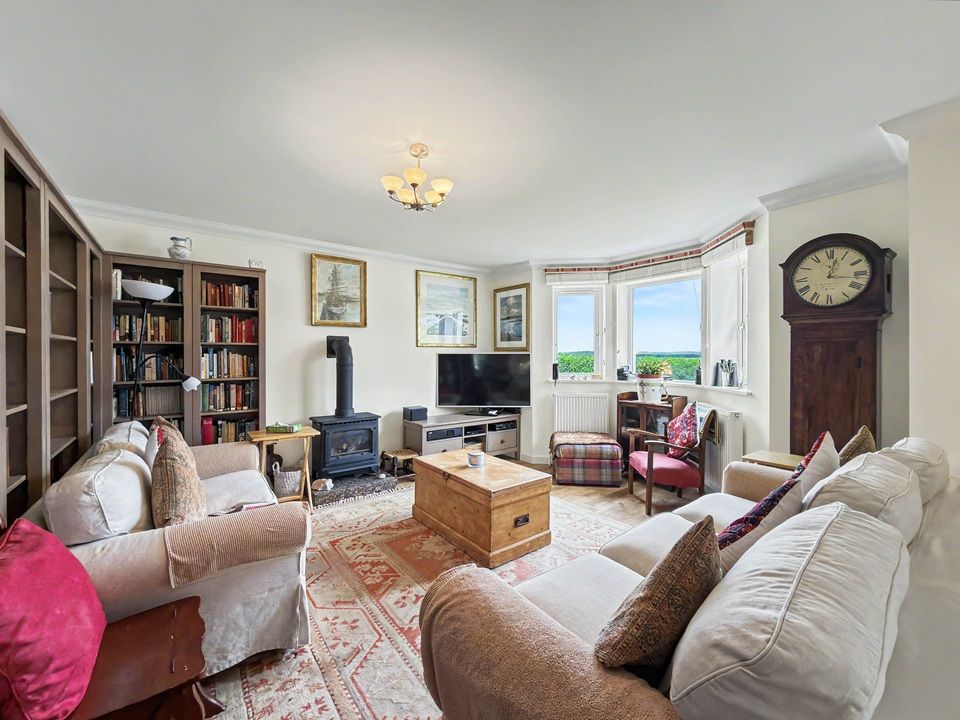 Property photo 3 of 37