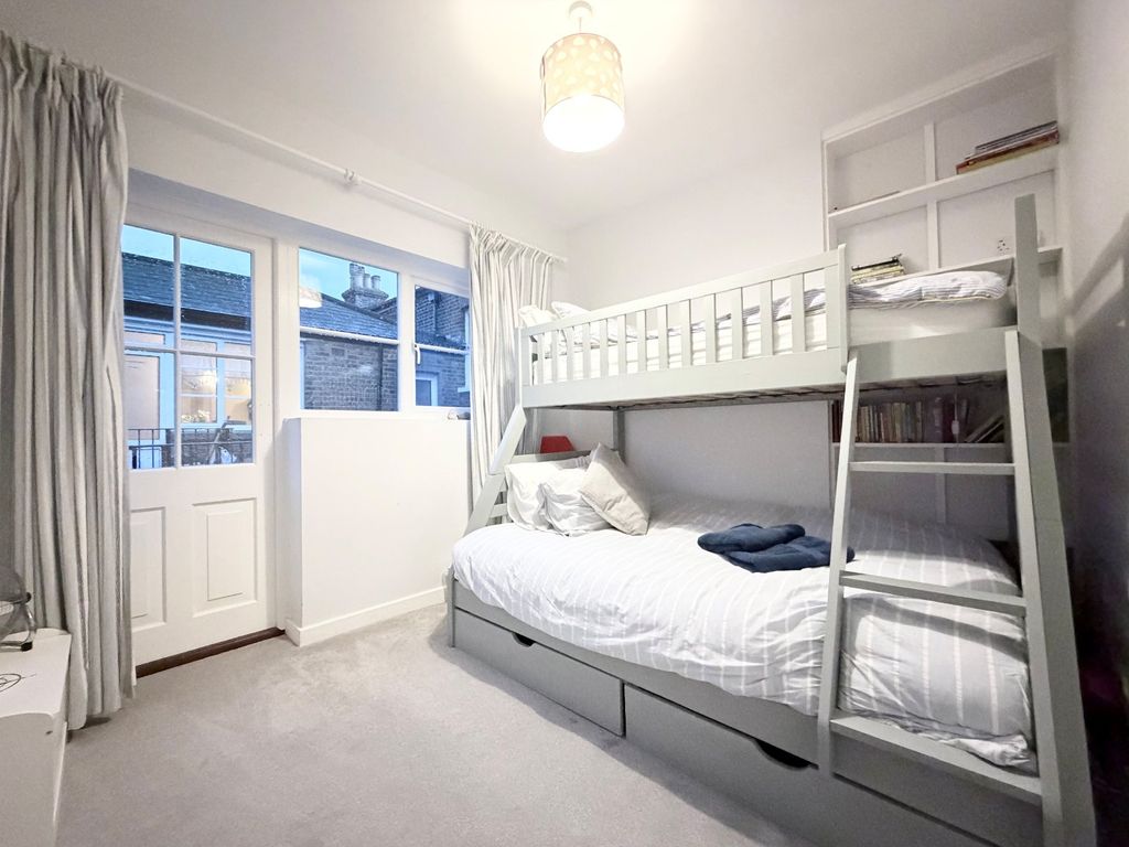 Additional image 7 of 3 bed flat to rentSouth Terrace, Littlehampton, West Sussex BN17