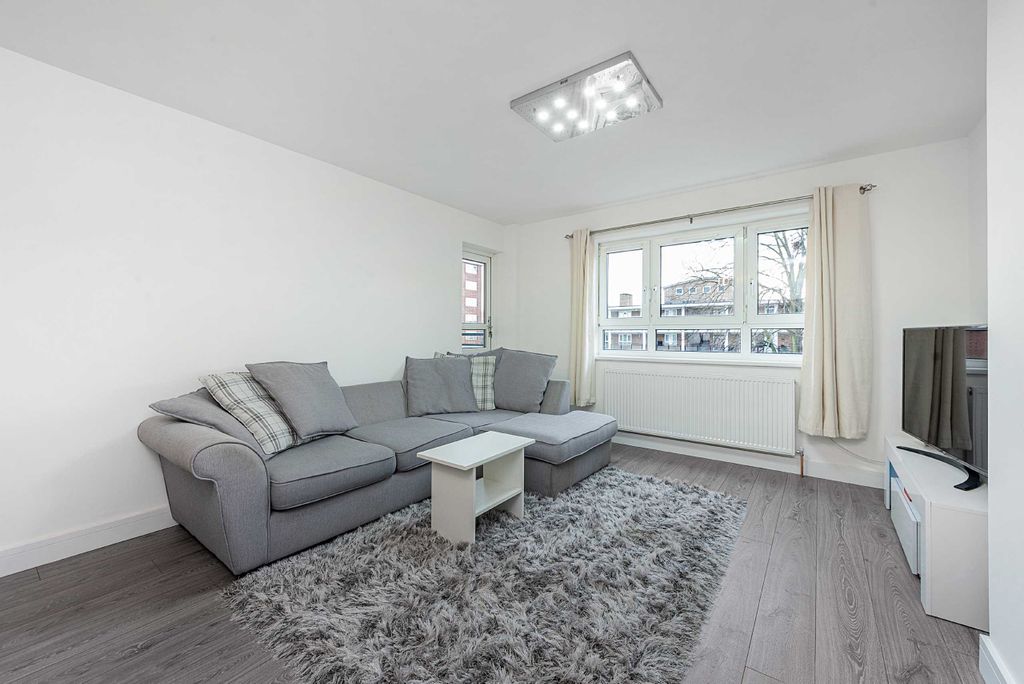 Property photo 3 of 13 Photo