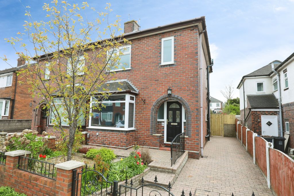 Property photo 1 of 16 Front