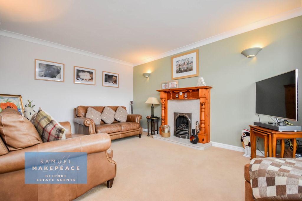 Property photo 3 of 35 Gallery