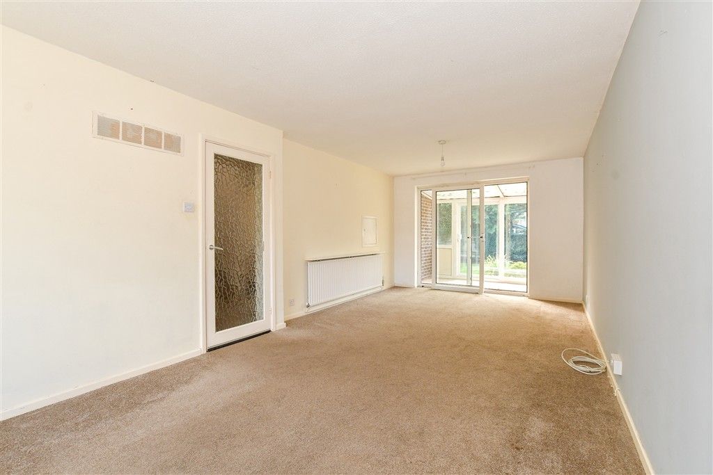 Property photo 3 of 10 Lounge/Dining Room