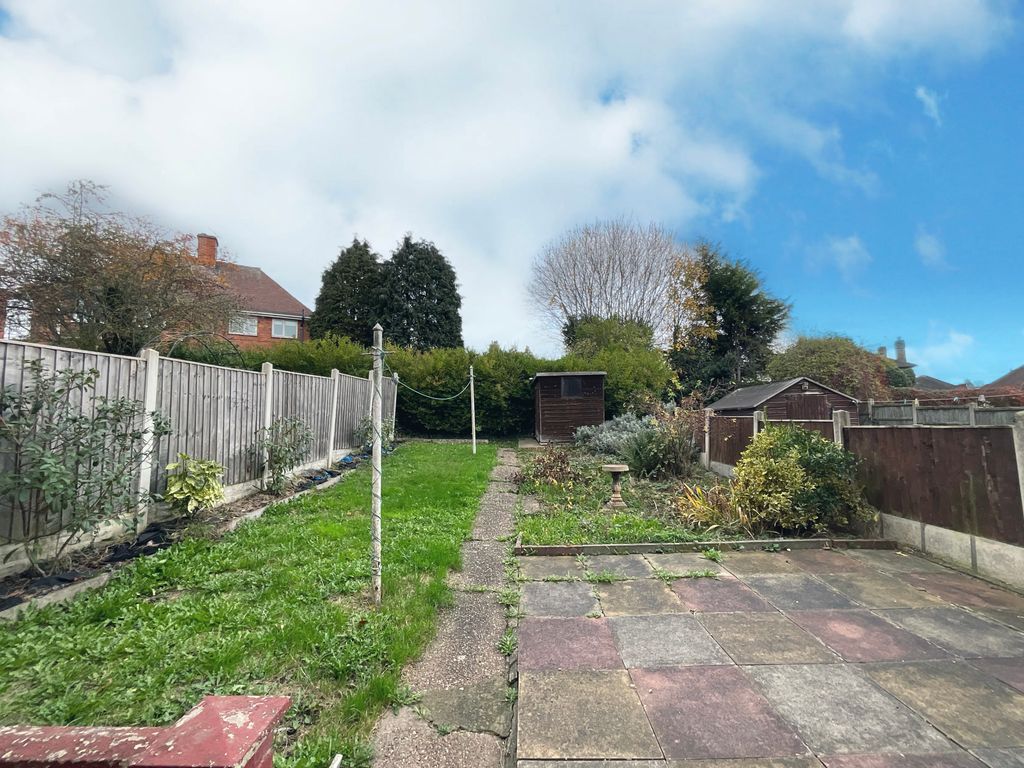 Property photo 2 of 14 B8B7E806-8815-47E1-A3C8-950B9D5E6B29