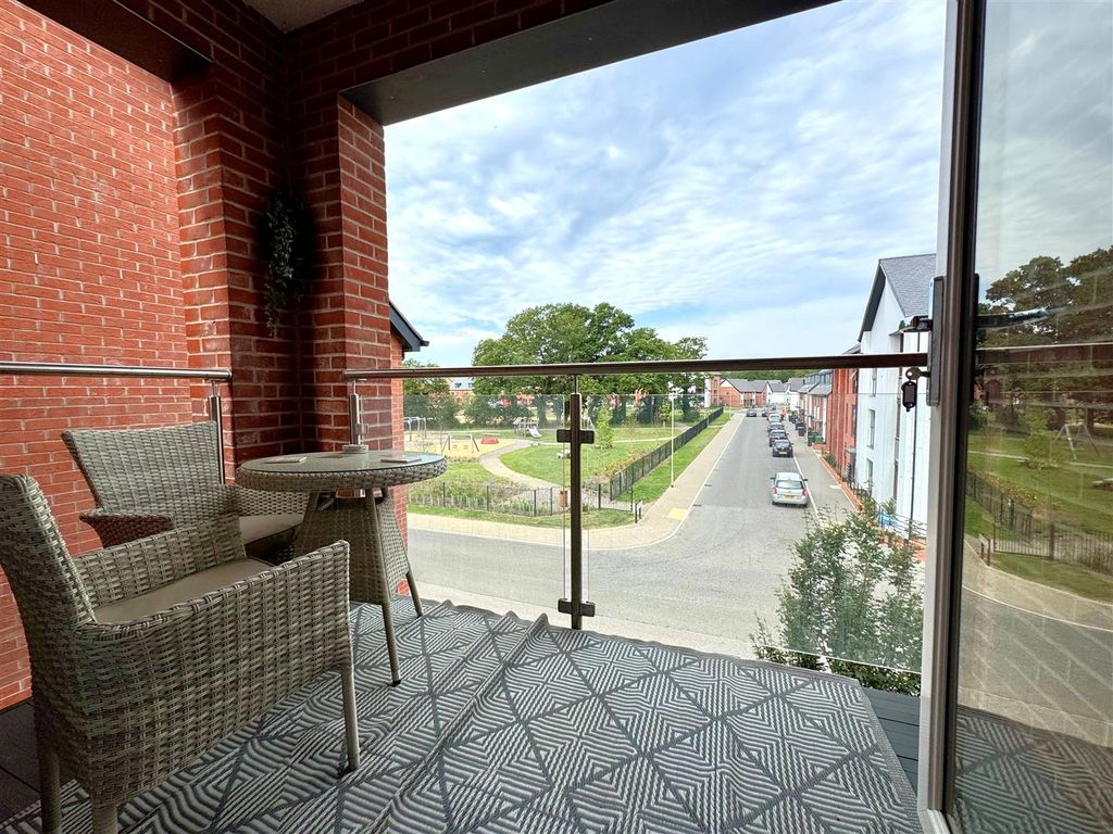Property photo 2 of 9 Balcony.Jpg