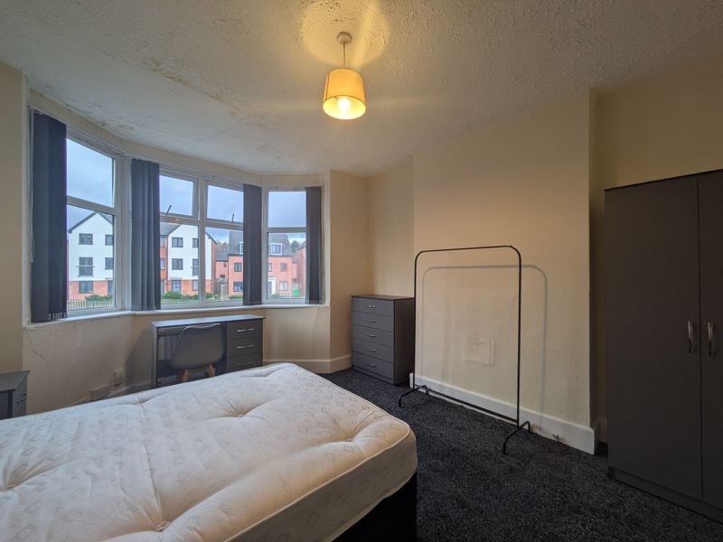 Property photo 1 of 13 Photo 12