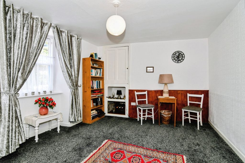 Property photo 3 of 15 2