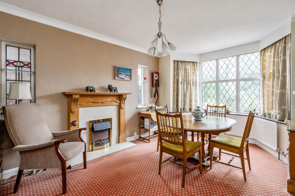 Property photo 2 of 13 117 Reservoir Road_8.Jpg