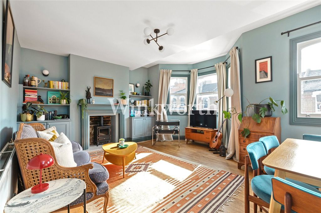 Property photo 2 of 23 Picture No. 12