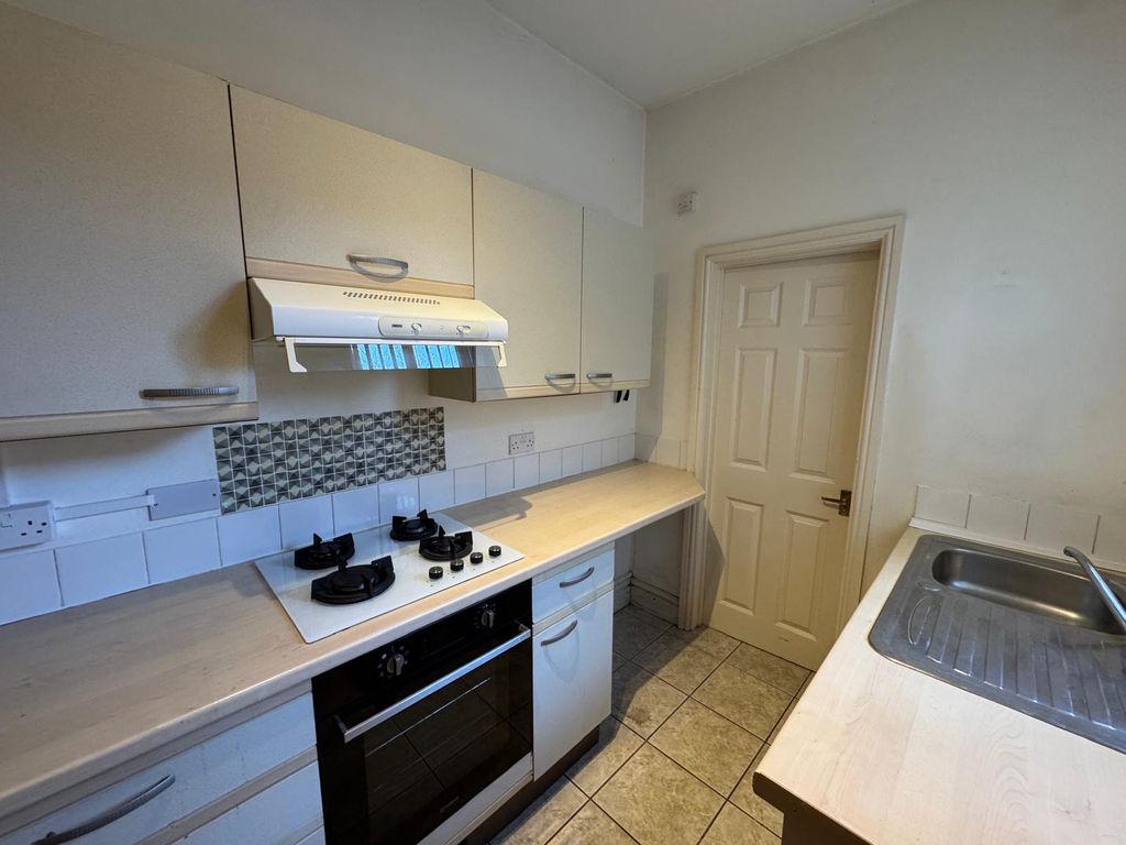 Property photo 2 of 12 Image