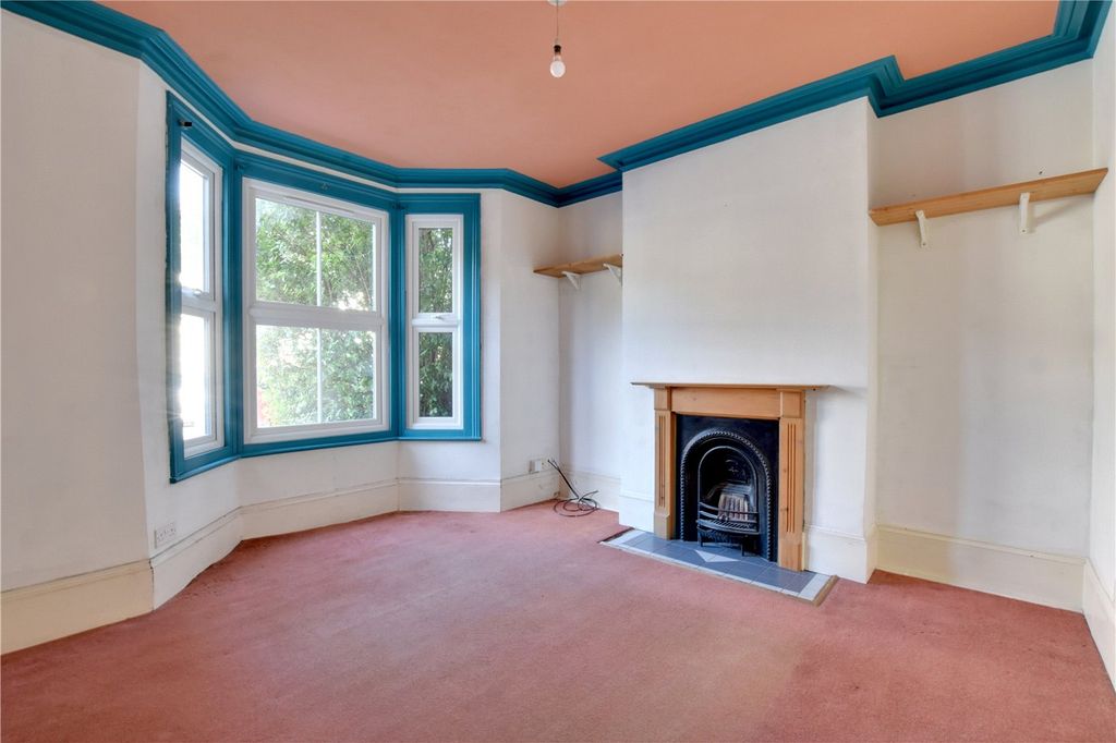 Property photo 2 of 16 Picture No. 02