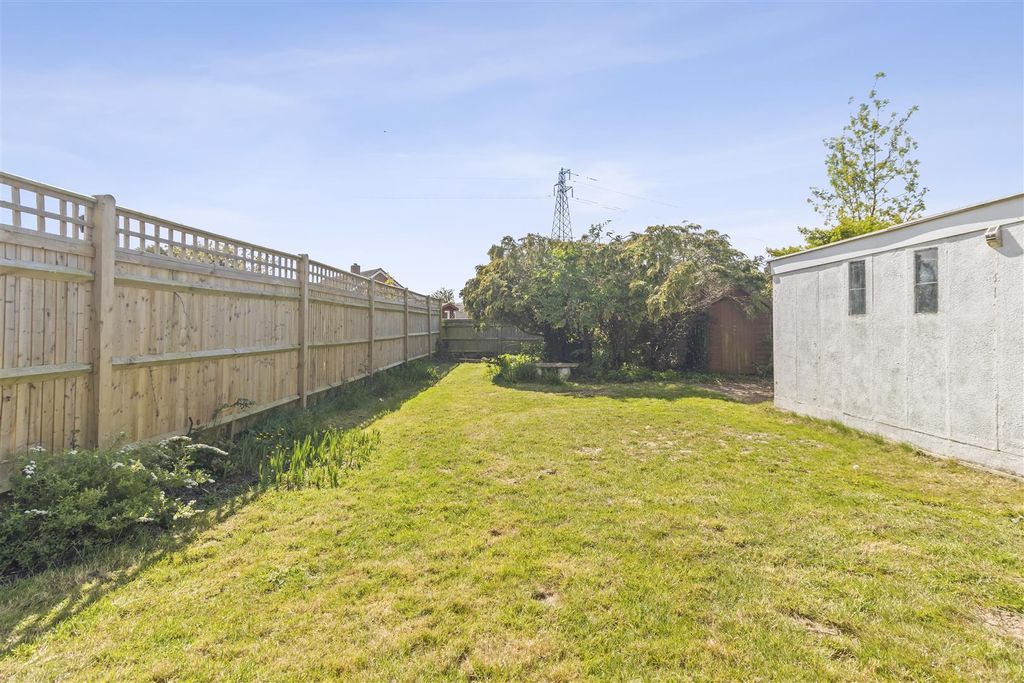 Property photo 2 of 18 Rear Garden