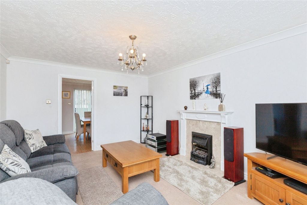 Property photo 2 of 17 Picture No. 04