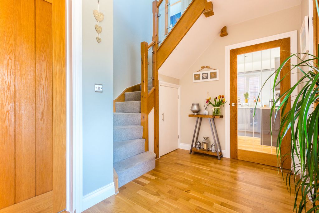 Property photo 2 of 19 Img_5772