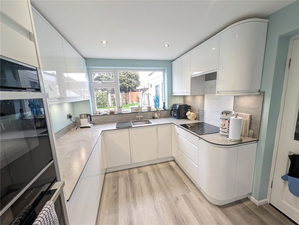 Property photo 2 of 15 Picture No. 22