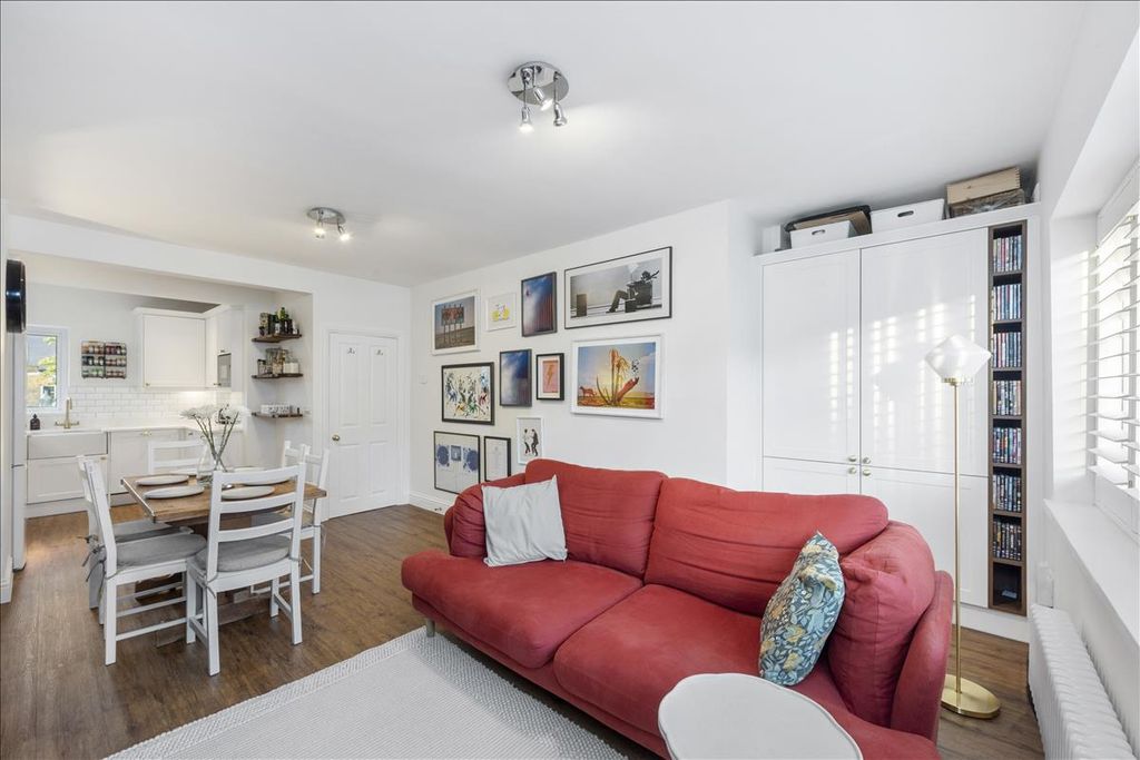 Property photo 2 of 13