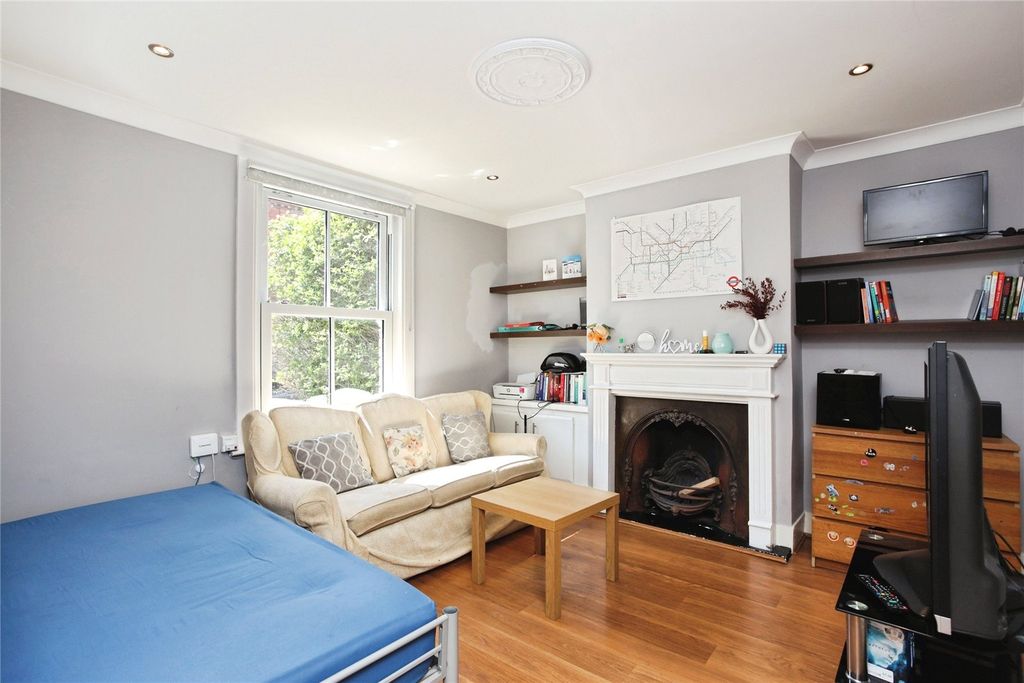 Property photo 2 of 15 Picture No. 19