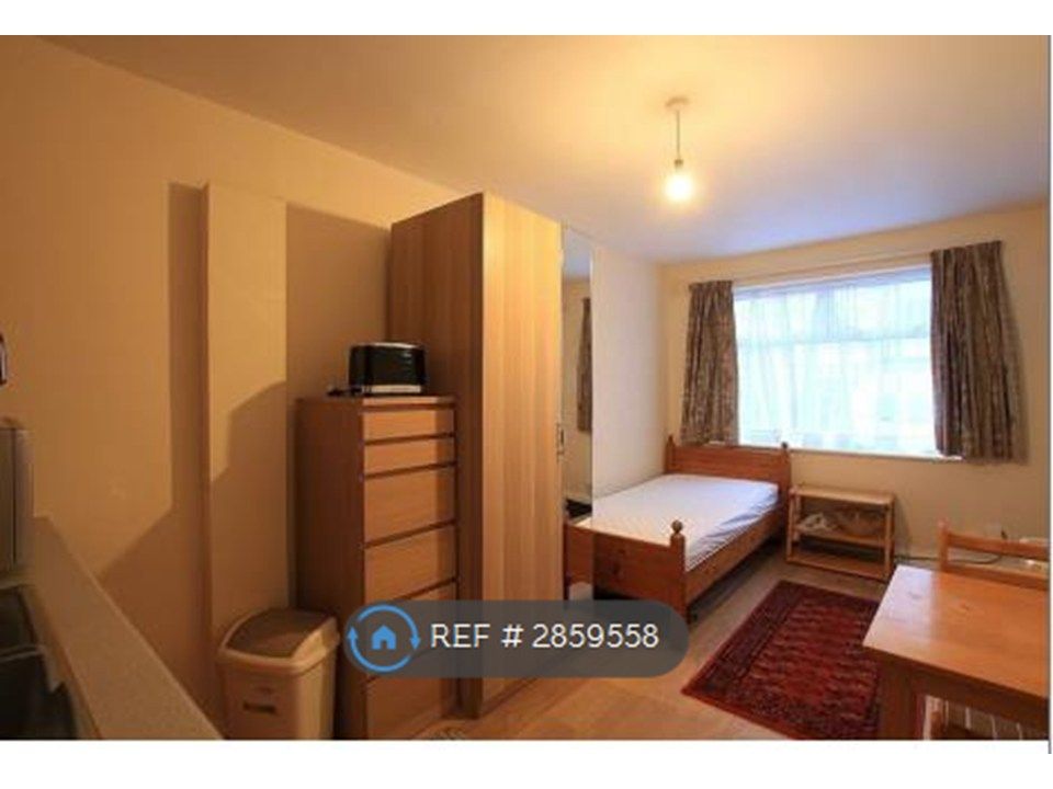 Property photo 1 of 4 Main Studio