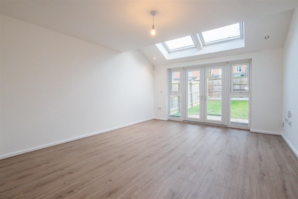 Property photo 3 of 19 Living Area