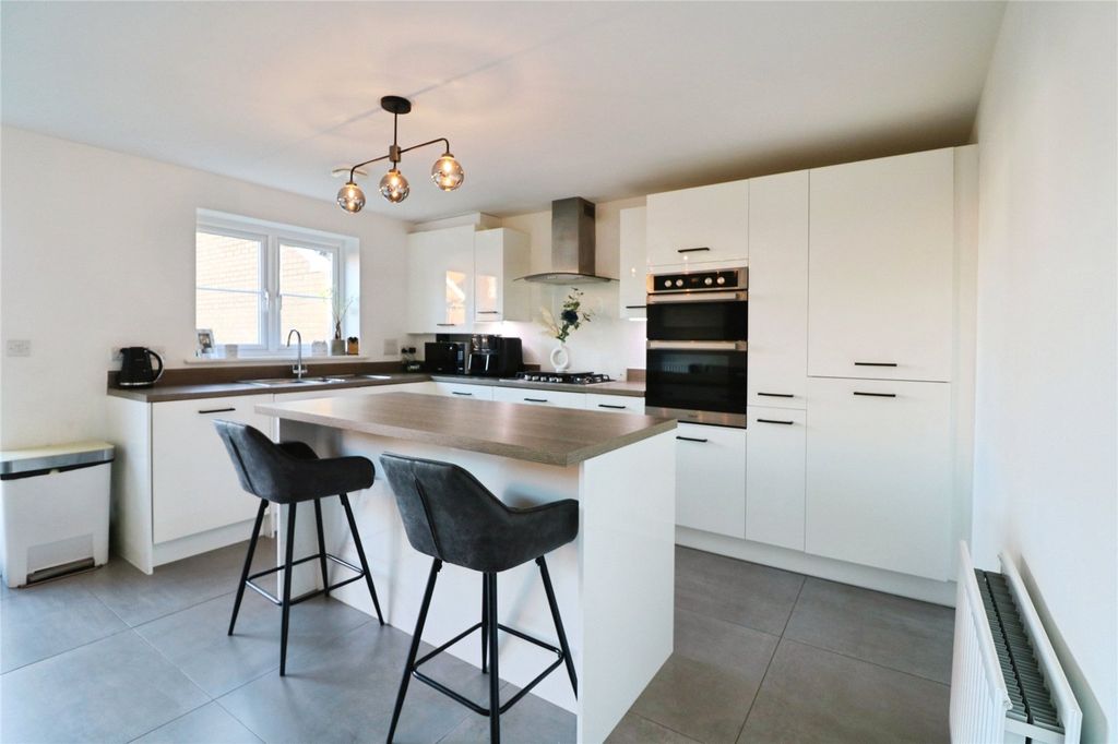 Property photo 2 of 16 Picture No. 08