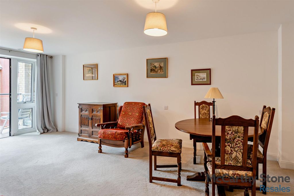 Additional image 6 of 2 bed flat for saleEdward House, Peggs Lane, Gascoyne Way, Hertford SG13