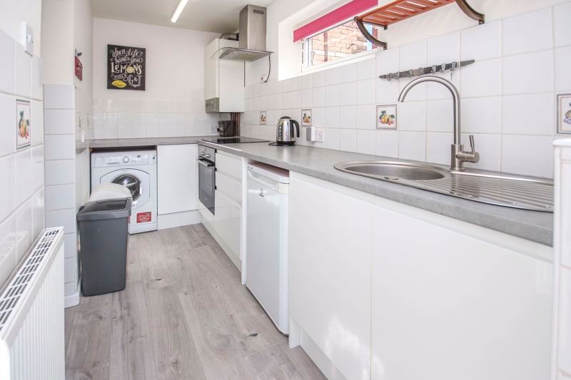 Property photo 3 of 11 Photo 14