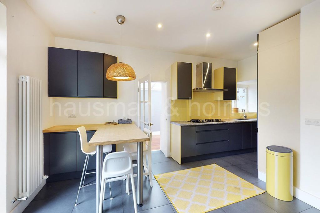 Property photo 3 of 17 P05.Jpg