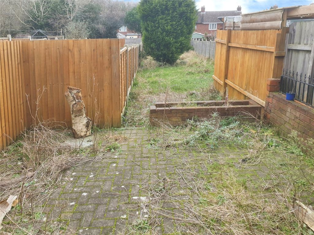 Property photo 2 of 8 Rear