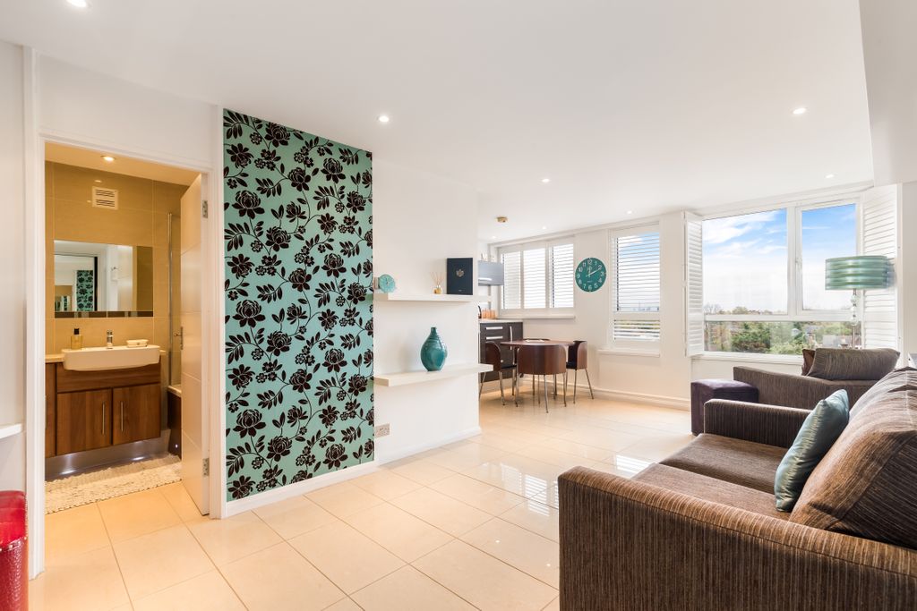 Property photo 2 of 7 Rec