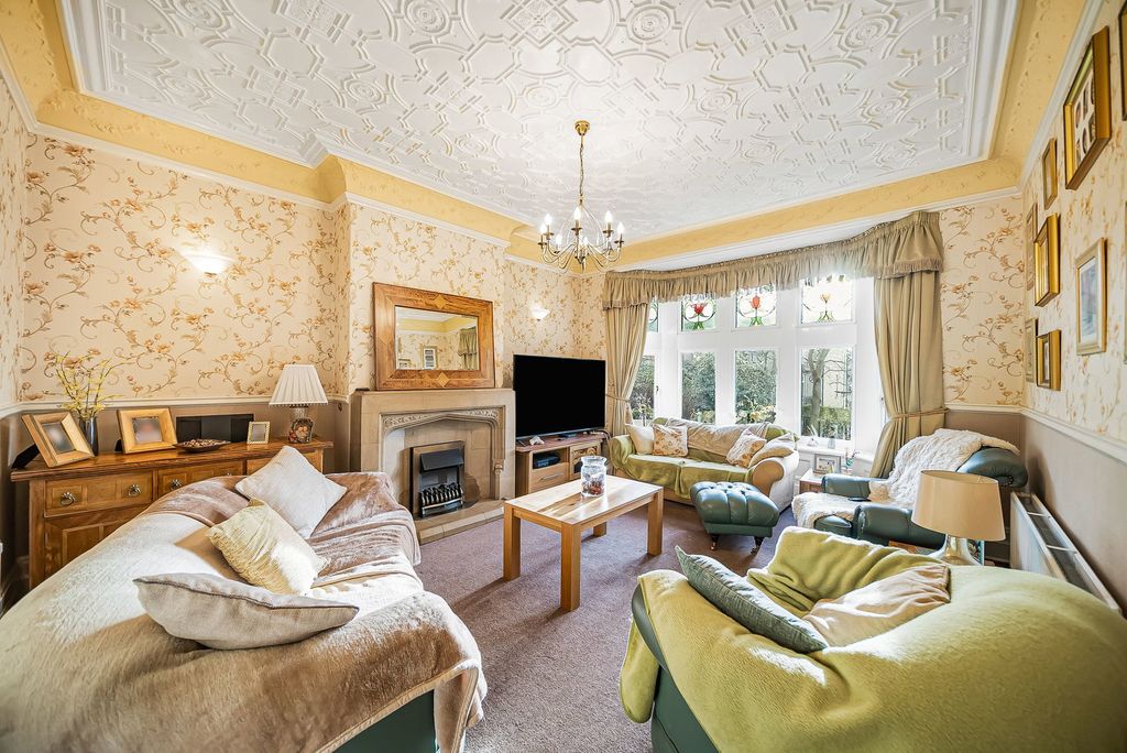 Property photo 3 of 76