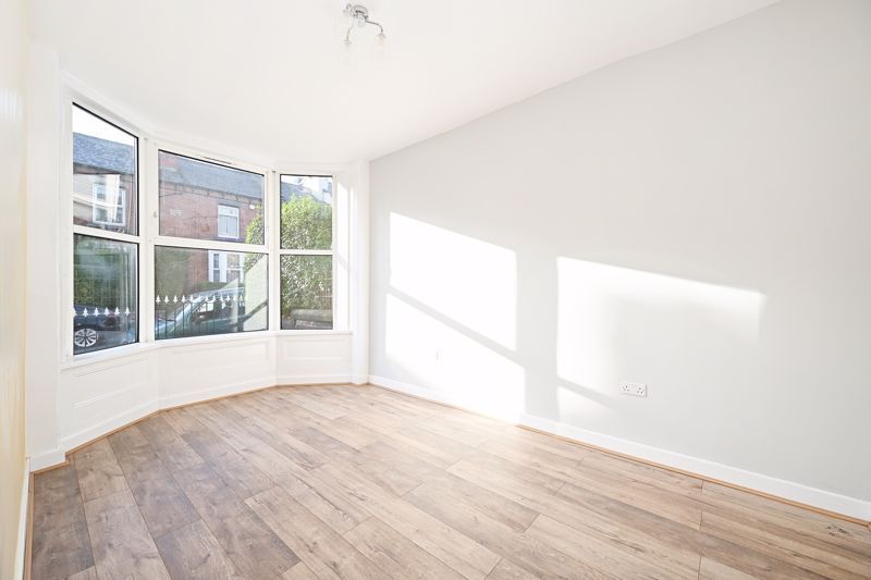 Property photo 3 of 27 Living Room