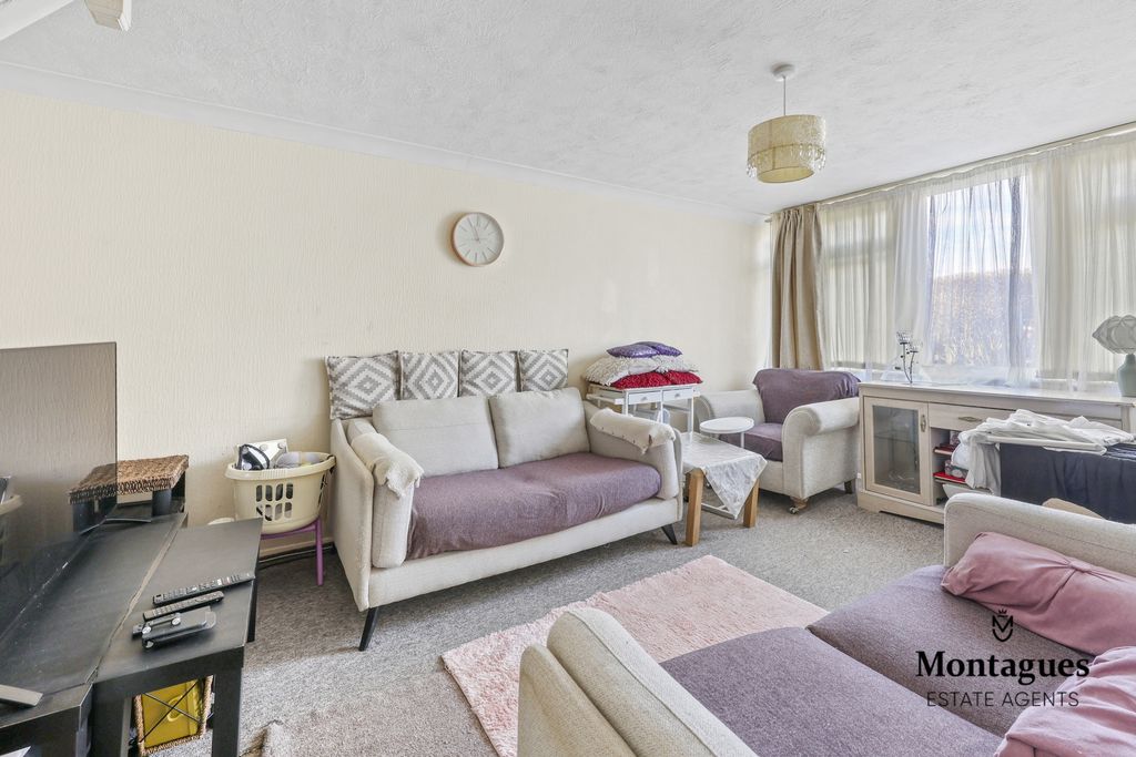 Property photo 3 of 12 Photo 10