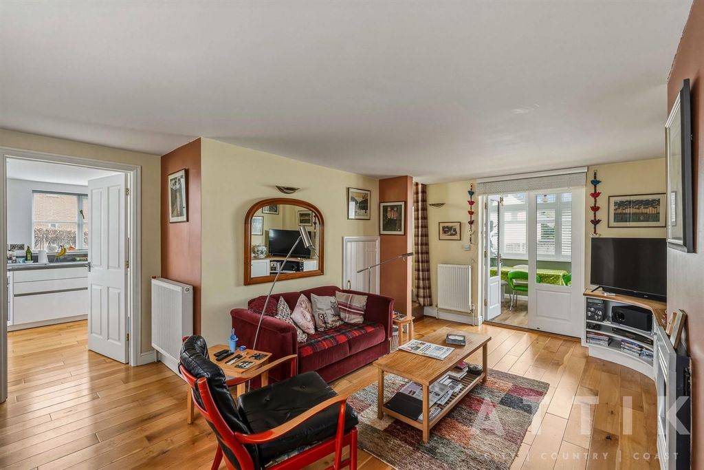 Property photo 2 of 28 4.Jpg