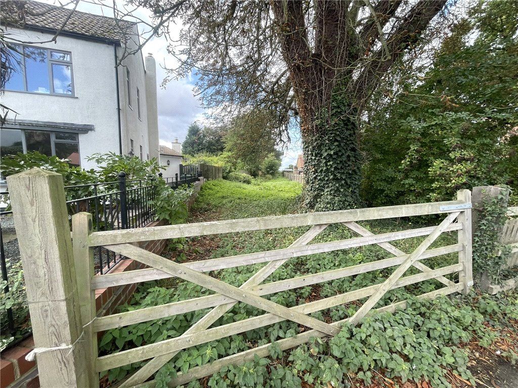 Property photo 2 of 7 Access