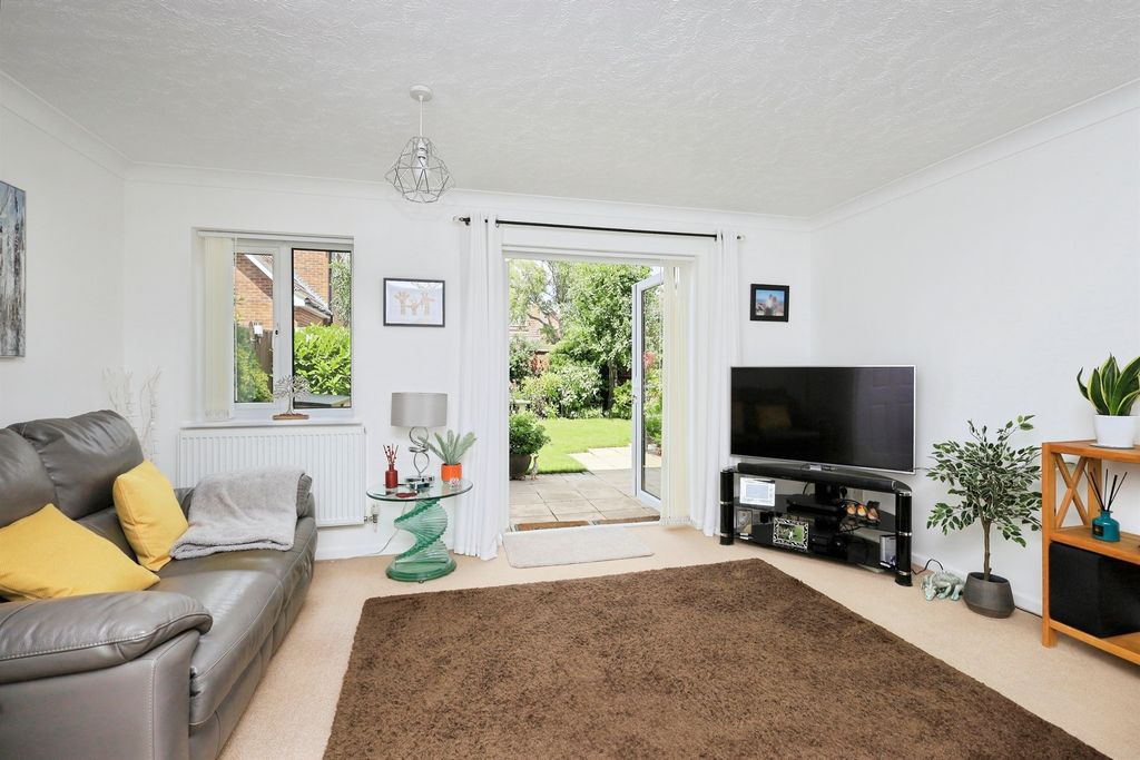 Property photo 3 of 16