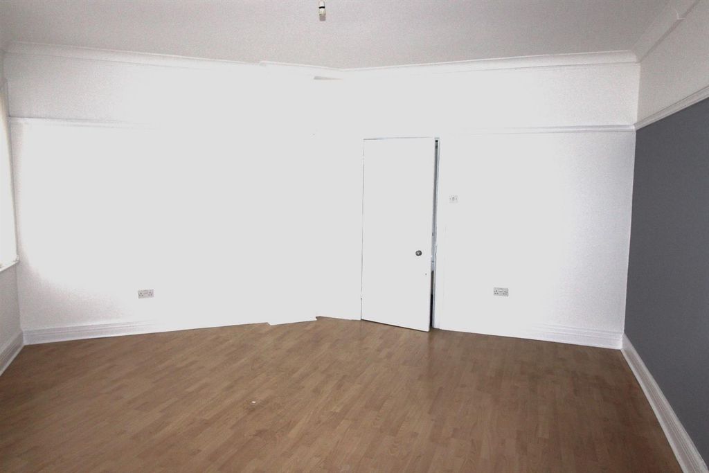 Property photo 2 of 7 Img_4756.Jpg