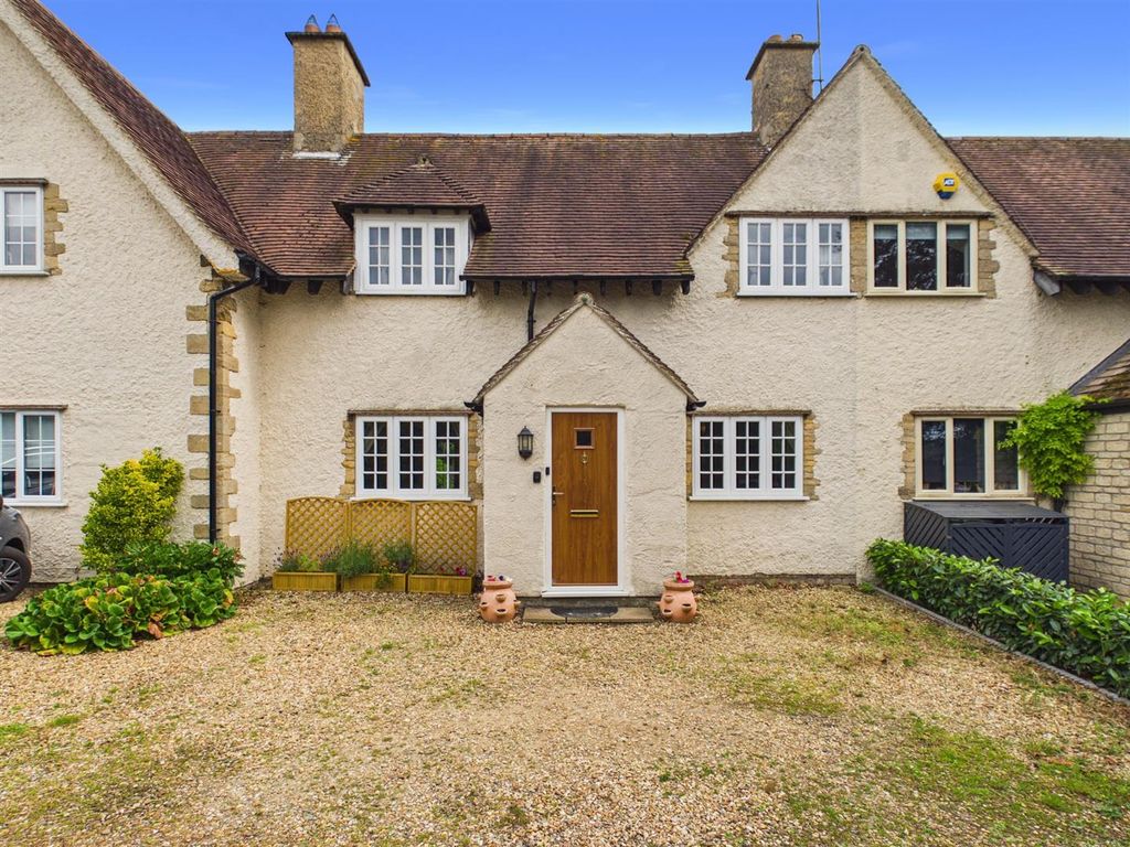 Property photo 1 of 15 St. Marys Hill, Woodnewton