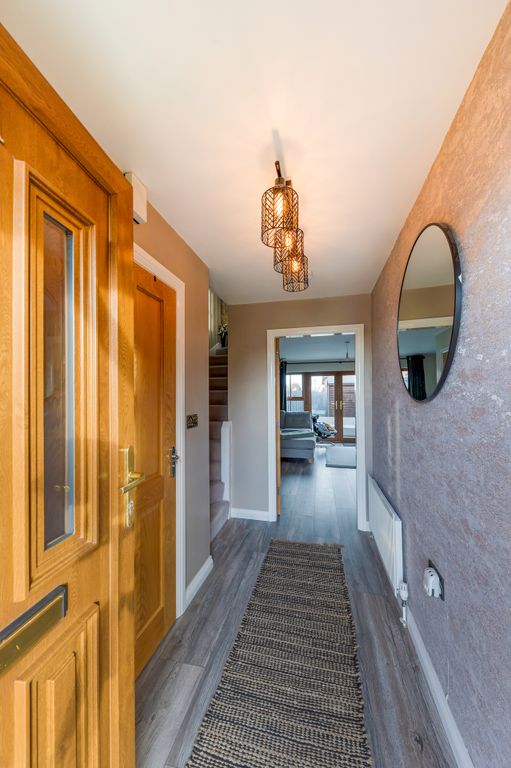 Property photo 3 of 28 008