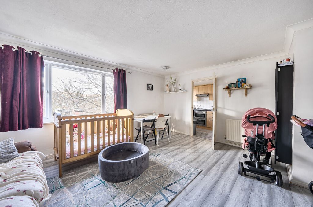 Property photo 2 of 13 1424922-6-69B19E2...