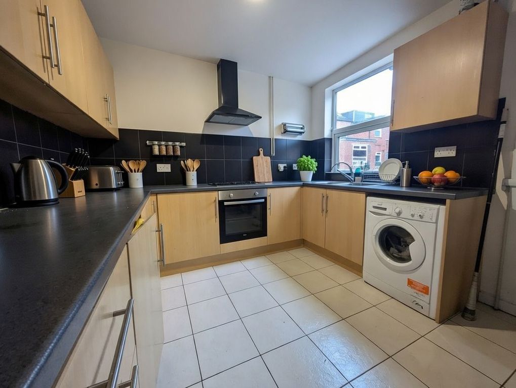 Property photo 3 of 7 Photo 16